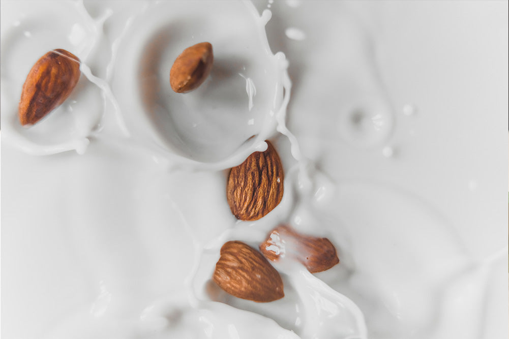 Is Almond Milk Alkaline or Acidic? - Seychelle